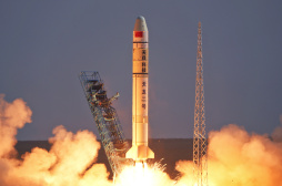 天龍二號遙一運載火箭發射成功