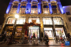 欧洲这个圣诞购物季“寒意”阵阵